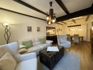 Wohnbereich Wohnzimmer mit Essbereich und Sitzecke