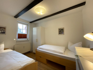 Kinderzimmer, zweites Schlafzimmer Schlafzimmer mit zwei Einzelbetten