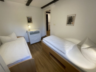 Kinderzimmer, zweites Schlafzimmer Schlafzimmer mit zwei Einzelbetten